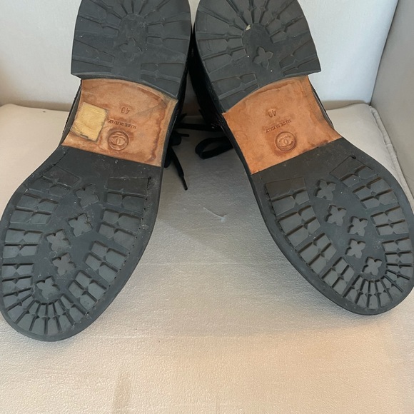 Chanel sz 40 combat boots in burgundy/ brown - Picture 8 of 11